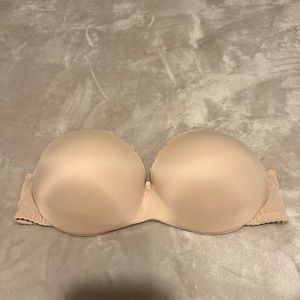 Strapless push-up bra